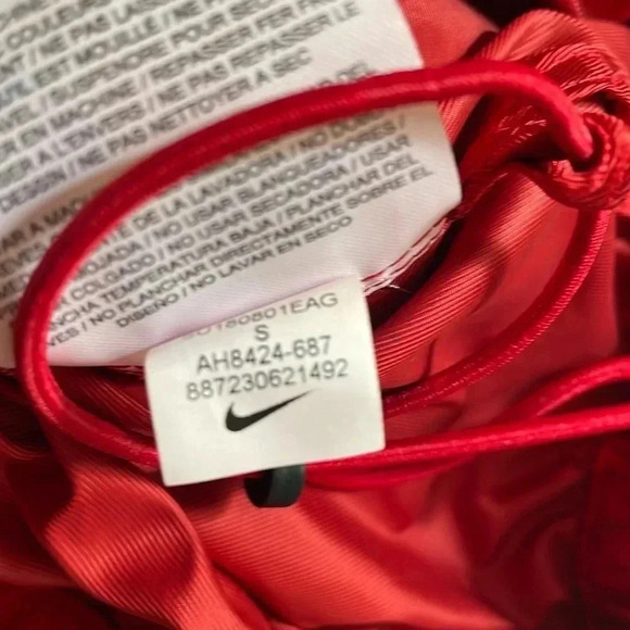 Nike jacket for Women S - Picture 15 of 16